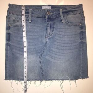 Light wash celebrity pink denim skirt size 1